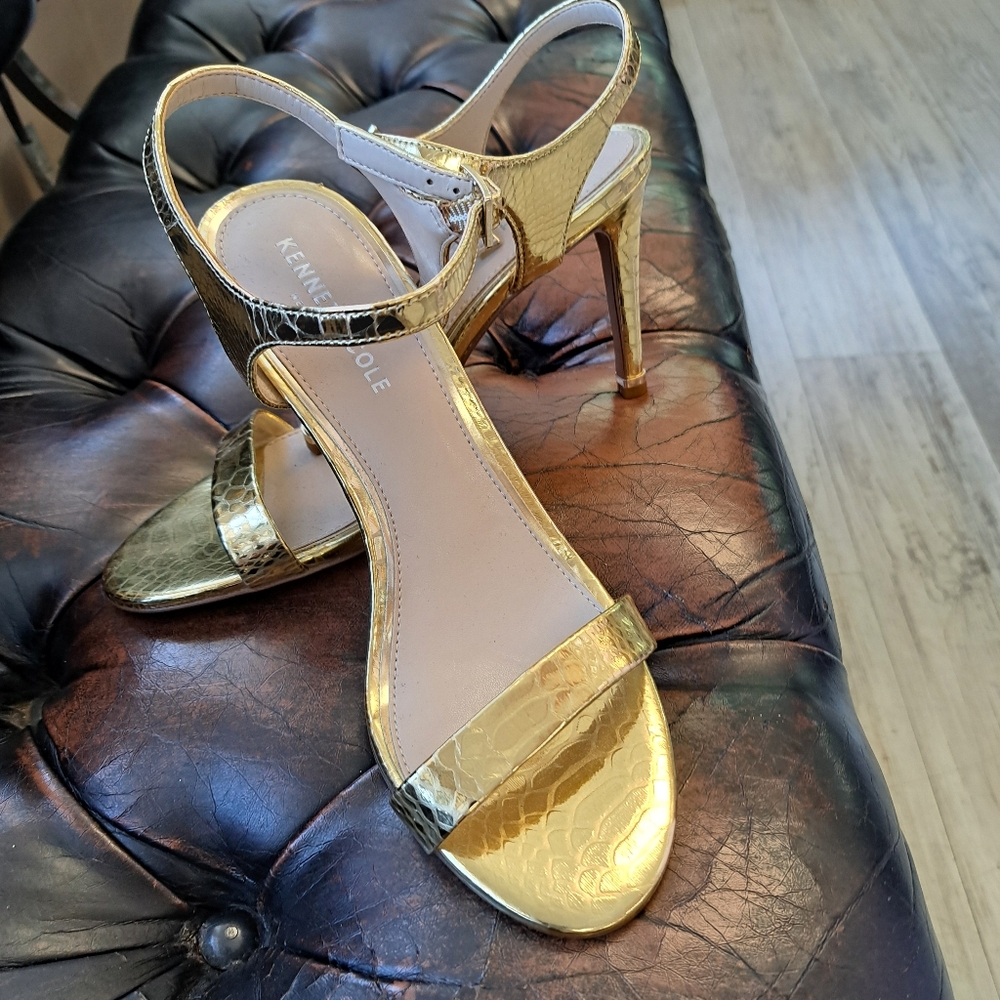 Kenneth Cole gold heels